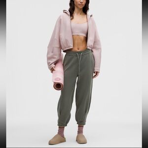 Lululemon Loungeful Oversized-Fit HR Jogger Crop NWT 4
